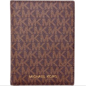 🌟Michael Kors Bedford Travel Passport Wallet